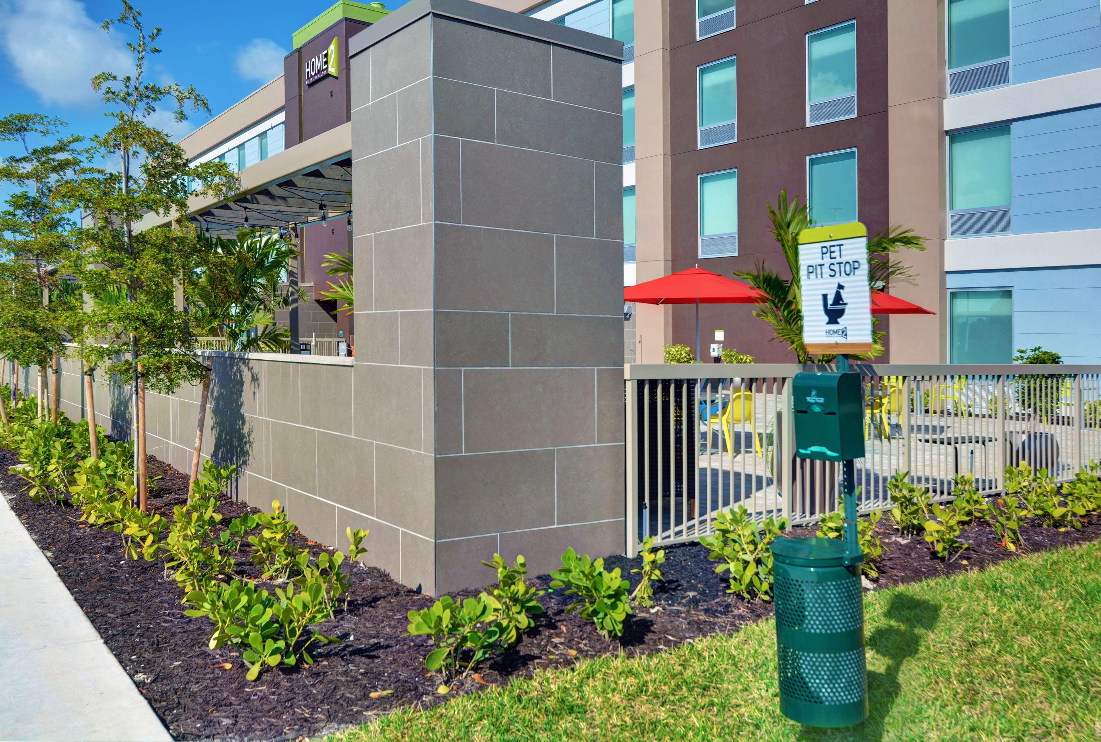 Home2 Suites By Hilton Fort Myers Colonial Blvd Εξωτερικό φωτογραφία